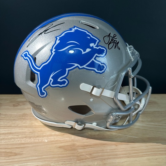 NFL Other - Jarred Goff And Jahmyr Gibbs Detroit Lions Dual-signed Authentic Riddell Helmet